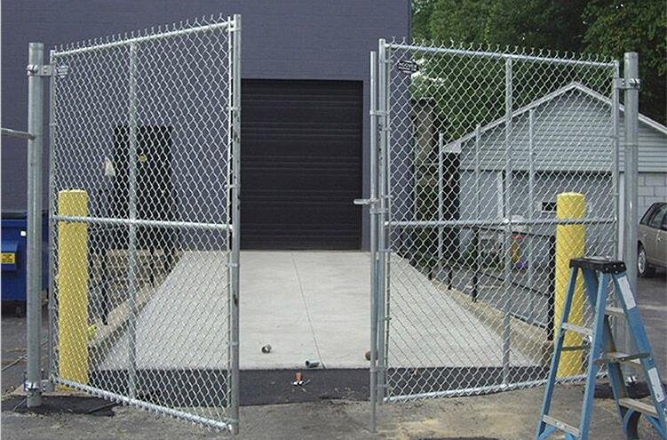 temporary chain link fence gates 