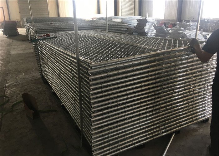 temporary chain link fence panels with metal stillage packing